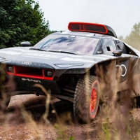 Audi RS Q Dakar Rally  Slide